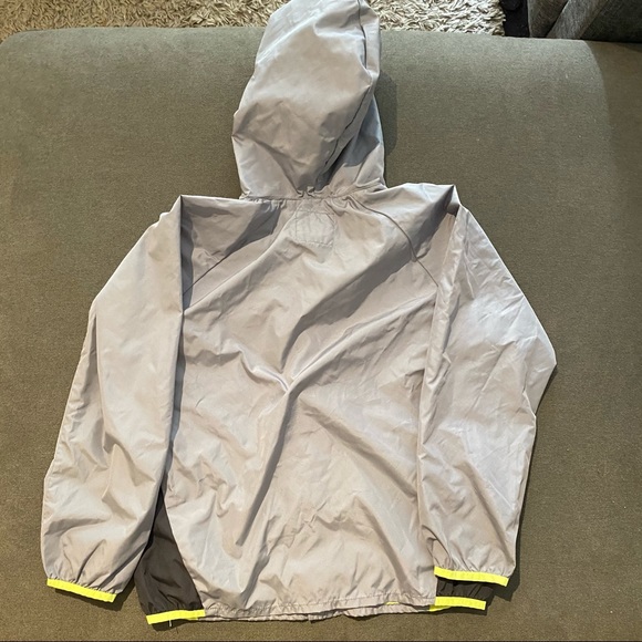 GAP windbreaker 8-9y - Picture 3 of 3
